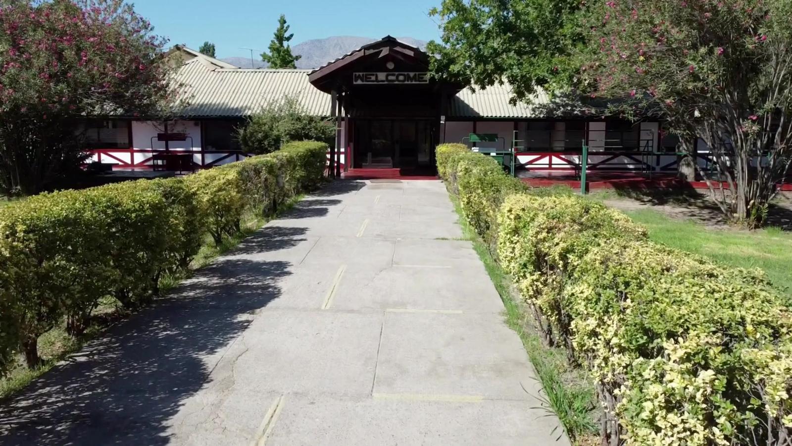 Acceso principal del colegio